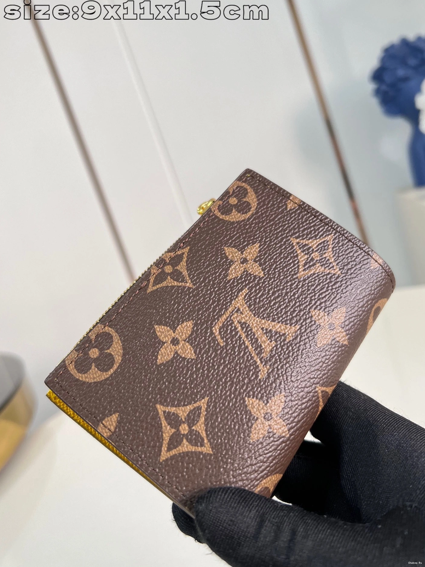 - LOUIS VUITTON Lisa Wallet 9*11.5*1.5CM 0816